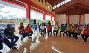 Pj Bupati Bernhard Sampaikan Kesiapan Pelaksanaan HUT ke-14 Kabupaten Maybrat