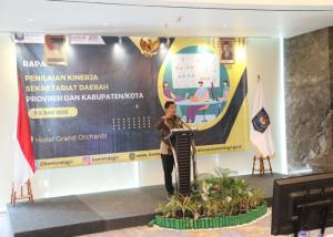 Sekjen Kemendagri Suhajar Diantoro Lepas Kontingen Kemendagri Ikuti Pornas XVI Korpri 2023 di Semarang