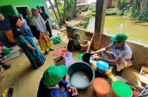 Mahasiswa Magister Paramadina dan Petani Desa Sukawangi, Bogor Berkolaborasi Sosialisasi Pemanfaatan Limbah Organik