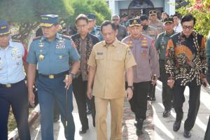 Panglima TNI Mendampingi Presiden RI, Luncurkan Program Pemulihan Hak Korban Pelanggaran HAM Berat