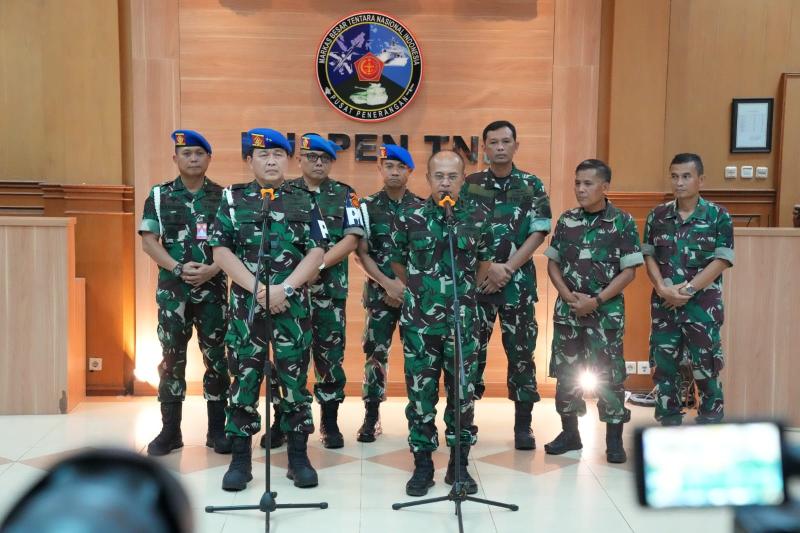 Kapuspen TNI: Pencopotan Banner Foto Capres Ganjar Pranowo di Lahan TNI Sesuai Prosedur Demi Jaga Netralitas