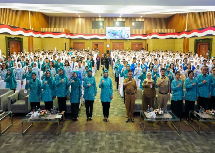 TP PKK Pusat dan TP PKK DKI Jakarta Beri Penyuluhan Bahaya Narkoba dan Literasi Digital kepada 500 Pelajar SMA