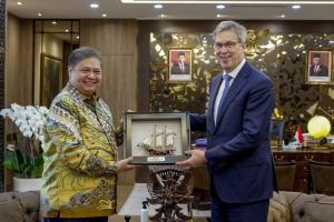 Terima Kunjungan Perpisahan Dubes Uni Eropa untuk Indonesia, Menko Airlangga Apresiasi Capaian dan Kolaborasi yang Baik dalam Memperat Hubungan Bilateral Kedua Negara
