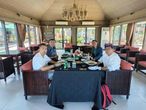Dubes Fadjroel Bersama Perwakilan Pemerintah, Jurnalis, dan Pengusaha Kazakhstan Berkunjung ke Bali Membahas Kerjasama Pariwisata dan Sister City Bali-Almaty