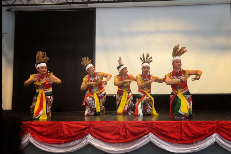 Eksotisme Budaya Kalimantan dalam Kemeriahan Pasar Malam Indonesia di Stockholm