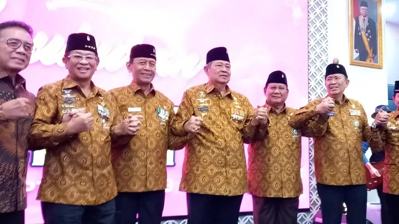 Gado Gado Indonews 013: Prabowo-SBY Bertemu, Diapit para Pensiunan Jenderal yang masih gagah