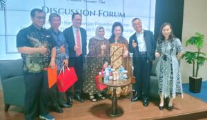 Forum Diskusi Pencegahan Kanker di Menara Batavia: Prof Xu Kheceng Paparkan Metode Pengobatan yang Menginspirasi