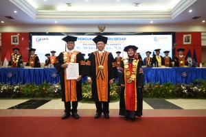 Pengukuhan Guru Besar dalam Bidang Ilmu Administrasi Publik. Prof. Dr. Adi Suryanto, S.Sos., M.Si., CHRM
