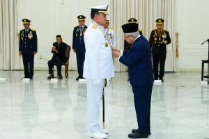 Panglima TNI Terima Tanda Kehormatan Bintang Yudha Dharma Utama