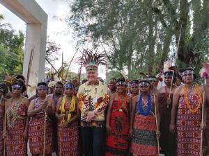 Pj Bupati Maybrat Sambut Kehadiran Mendagri di Papua Fest 2023
