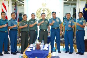 Optimalkan Fungsi Penerangan di lingkungan TNI Kapuspen TNI Kunjungi Kasal
