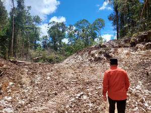 PJ Bupati Maybrat Periksa Perkembangan Pekerjaan Jalan ke Kampung Ainot