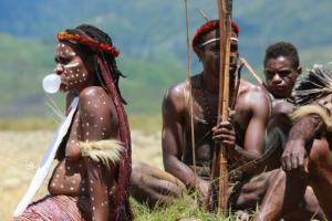 Mayat-mayat Tergeletak di Jalanan, Perang Suku di Papua Nugini Tewaskan 64 Orang
