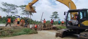 Banjir Berangsur Surut, Warga Kabupaten Cilacap Kembali ke Rumah