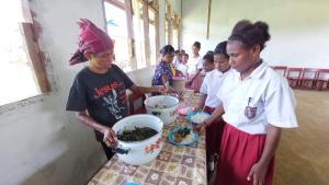 Program Makan Gratis di Kabupaten Maybrat Raih Sukses Besar