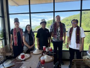 Diplomasi Pentahelix: KBRI Astana Membawa Delegasi Bisnis dan Media Kazakhstan ke Labuan Bajo dan Bali