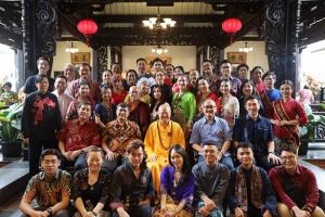 Menjadi "Lebih Indonesia" Setelah Bertemu Peranakan Tionghoa dari Negara Lain