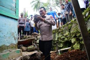 Aspresiasi, Perantau Padang Magek Kecamatan Rambatan Lakukan Bedah Rumah Layak Huni