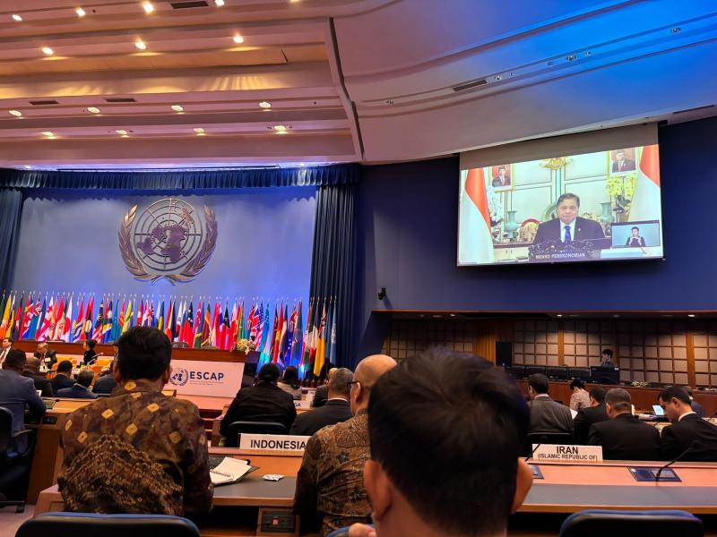 Pada The 80th session of the Economic and Social Commission for Asia and the Pacific, Menko Airlangga Berbagi Pengalaman Menggerakkan Ekonomi Digital Indonesia dengan Kartu Prakerja