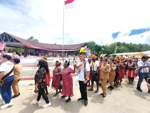  Pj Bupati Maybrat Hadiri Festival BENLAK 2024, Peringati Hari Jadi ke-17 Minahasa Tenggara