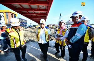 
                                       Menteri Basuki Tinjau Progres Pembangunan Underpass Joglo di Kota Surakarta