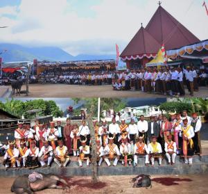 
                                       Ribuan Mata Jadi Saksi, Masyarakat Adat Gendang Tenda, Manggarai, Flores Gelar Acara "Congko Lokap"