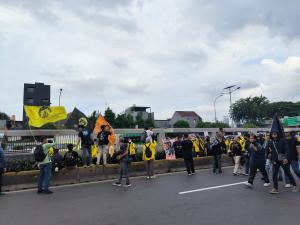 
                                       ILUNI FISIP UI Kecam Kekerasan Aparat terhadap Mahasiswa Peserta Aksi Tolak RUU TNI di Gedung DPR