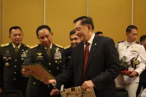 
                                       Perkuat Kerjasama Pertahanan, Menhan RI, Panglima TNI, Temui Sekertaris Pertahanan Nasional Filipina