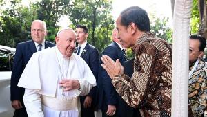 
                                       Ada Jokowi, Prabowo Utus 4 Orang Hadiri Pemakaman Paus Fransiskus