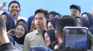
                                       Kunjungi Banyuwangi, Wapres Gibran Apresiasi Semangat Nasabah PNM Mekaar dan Dorong UMKM Naik Kelas