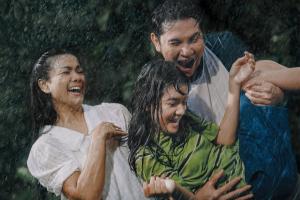 
                                       Film Hanya Namamu Dalam Doaku Rilis Official Trailer, Pejuang ALS di Tengah Dinamika Rumah Tangga