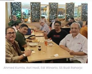 
                                       4 Begawan Media, yang Sering Disebut `Mak Erot`