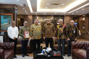 
                                       Peroleh Opini WTP 17 Kali Berturut-turut, Kemenko Perekonomian Tegaskan Komitmen Good Governance dalam Pelaksanaan Anggaran