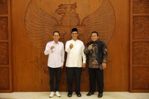 
                                       Mentan Amran Dukung Sektor Pertanian, Wali Kota Sabang dan Batam Ucapkan Terima Kasih