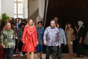 
                                       Peningkatan Kesehatan Keuangan Nasional untuk Masa Depan yang Lebih Kuat