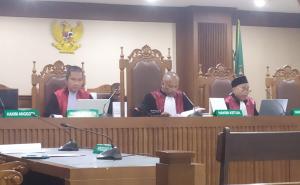 
                                       Tolak Dakwaan Jaksa, Kuasa Hukum Nurhadi: Surat Dakwaan Tak Jelas