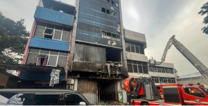 
                                       BREAKING! Korban Tewas Kebakaran Kantor Terra Drone Meningkat Jadi 22 Orang, Polisi Ungkap Detail Mengerikan!