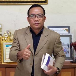 
                                       Soal Ijazah Jokowi, Prabowo Harus Tunjukkan Keberpihakan kepada Hukum