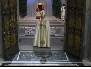 
                                       Paus Leo XIV Tutup Pintu Suci Basilika St. Petrus, Tahun Jubelium Pengharapan 2025 Resmi Berkahir