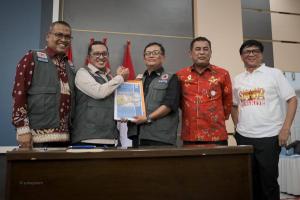 
                                       Bupati Eka Putra Rencana Rehabilitasi dan Rekonstruksi Pasca Bencana Kabupaten Tanah Datar