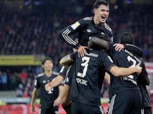 Hajar Koln 1-3, Bayern  Masih Kokoh di Puncak Klasemen Bundesliga        