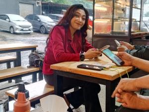 
                                       Pelecehan Model, Lili Chan Beri Tips agar Tak Terjebak Iming-iming