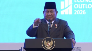 
                                       Prabowo Lempar Candaan soal Otoriter di Forum Ekonomi
