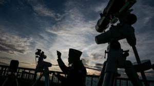 
                                       Besok, Kemenag Gelar Sidang Isbat: Awal Puasa Ramadan Diprediksi Beda