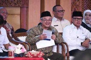 
                                       MBG Digugat Guru Honorer ke MK, Mendikdasmen Abdul Mu’ti Tegaskan Anggaran Pendidikan Tak Dipangkas
