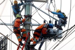 
                                       Kejaksaan Tinggi DKI Jakarta Geledah 3 Lokasi Terkait Dugaan Korupsi di PLN Indonesia Power