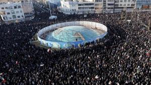 Ribuan Warga Iran Turun ke Jalan, Berduka atas Tewasnya Ayatollah Ali Khamenei