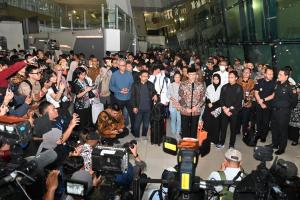 
                                       Pemerintah Percepat Evakuasi WNI dari Iran, 22 Orang Sudah Tiba di Tanah Air