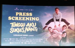 Tunggu Aku Sukses Nanti Jadi Film yang Memeluk Lelah Para Pejuang Hidup dan Tulang Punggung Keluarga