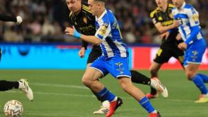 
                                       Levante Bungkam Real Oviedo 4-2, Carlos Espi Brace